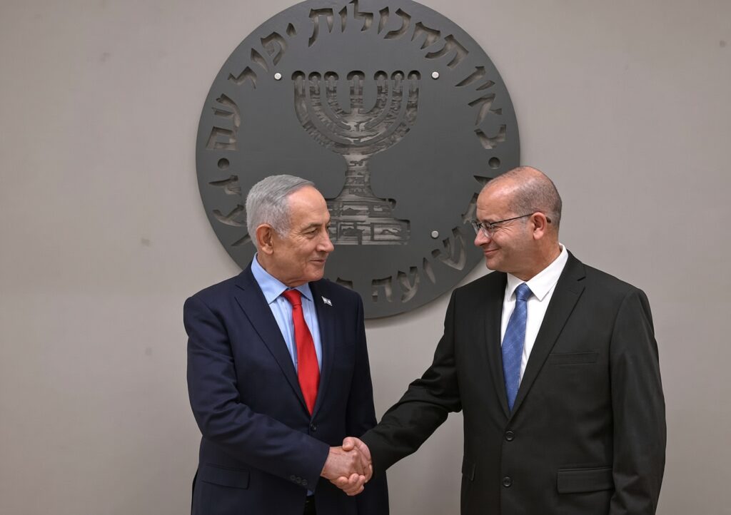 ראש המוסד שגילה על יהדותו רק בגיל 14 הוא תמצית סיפורם של יוצאי בריה"מ